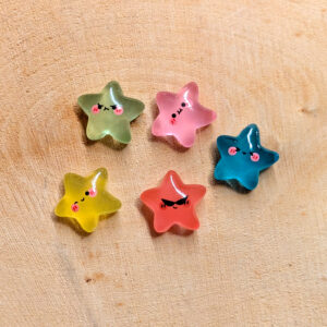 Leuchtende Mini-Sterne mit Gesicht – Glow-in-the-Dark Miniaturfiguren für Glasgärten, Feengärten & DIY-Deko