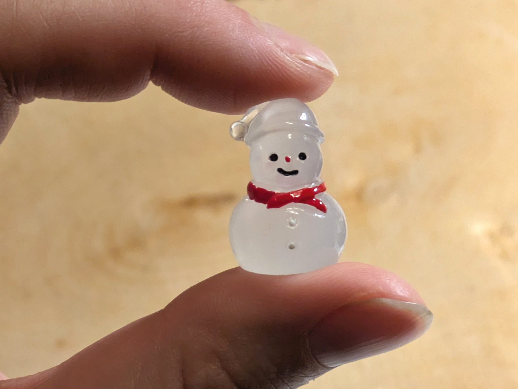 Leuchtende Mini-Schneemänner – Glow-in-the-Dark Winterfiguren für Glasgärten, Wichteltüren & Weihnachtsdeko