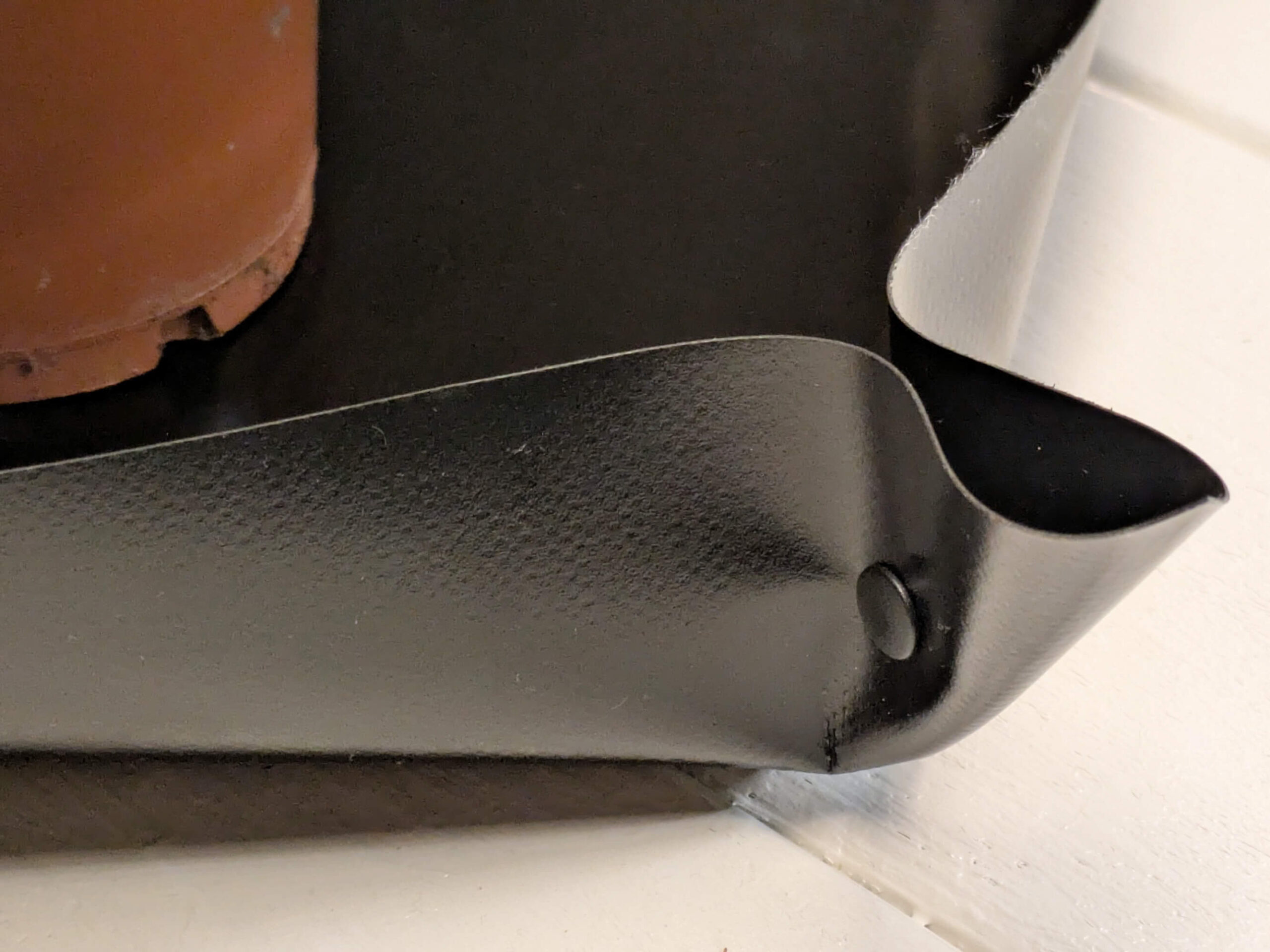 Umtopfmatte und Bastelmatte mit aufstellbarem Rand – wasserdicht & abwischbar (67 x 92 cm)